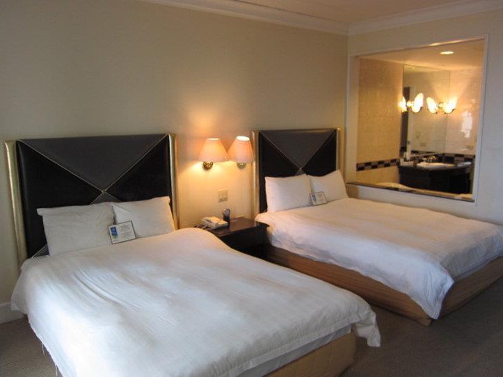 Royal Orchid Hotel Guam Tamuning Bilik gambar